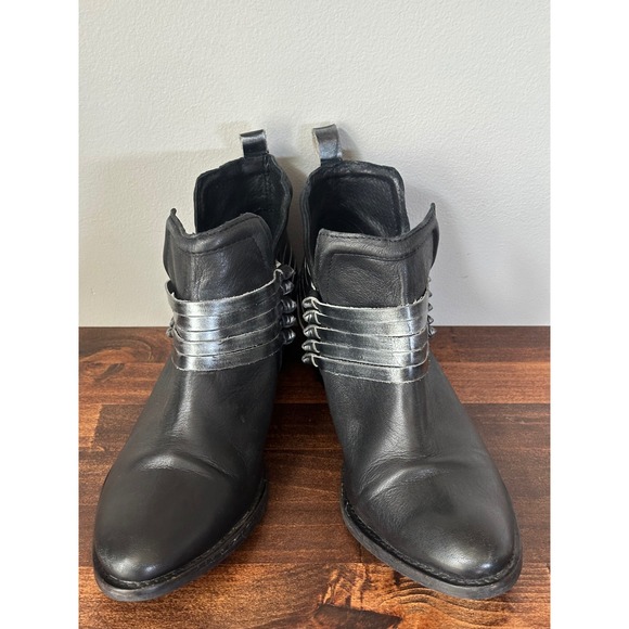 Diba Skyler Black Leather Silver Harness Ankle Boots Womens Size 9 Studded Edgy - Picture 5 of 6